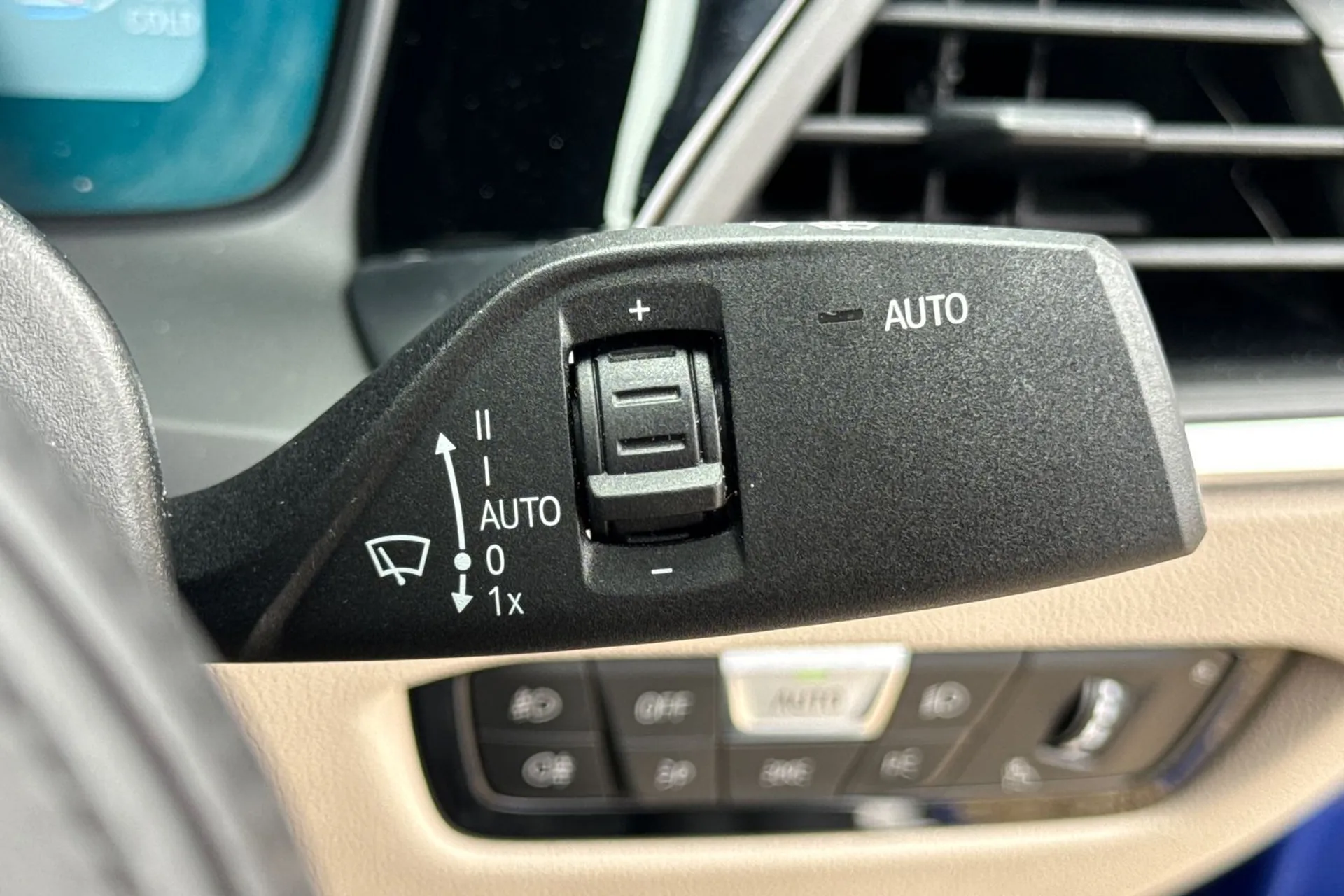 BMW 4 SERIES thumbnail image number 51