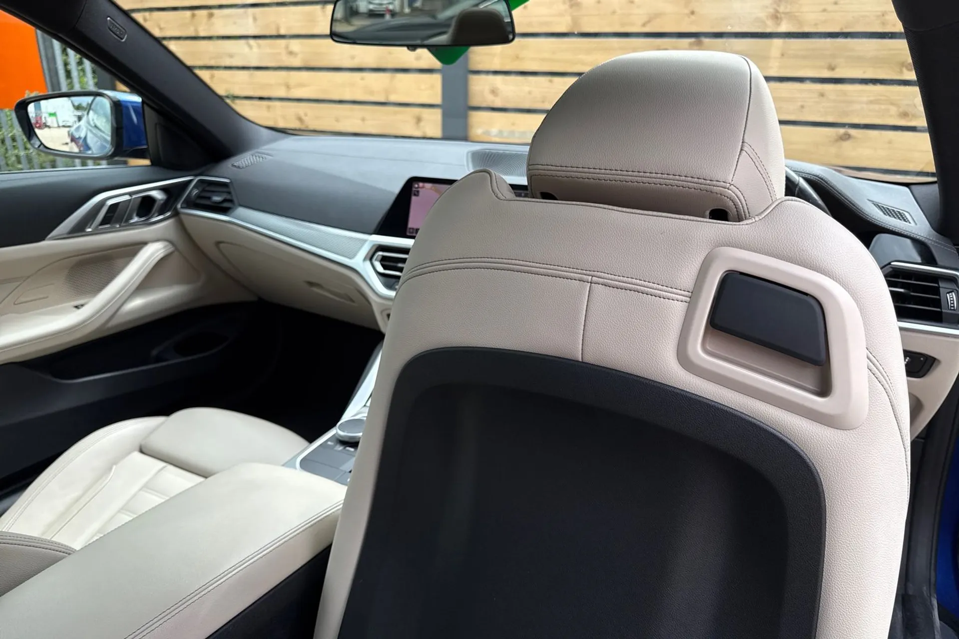 BMW 4 SERIES thumbnail image number 25