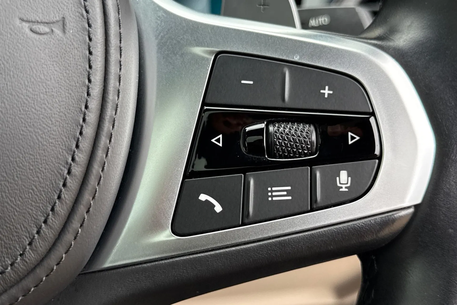 BMW 4 SERIES thumbnail image number 39