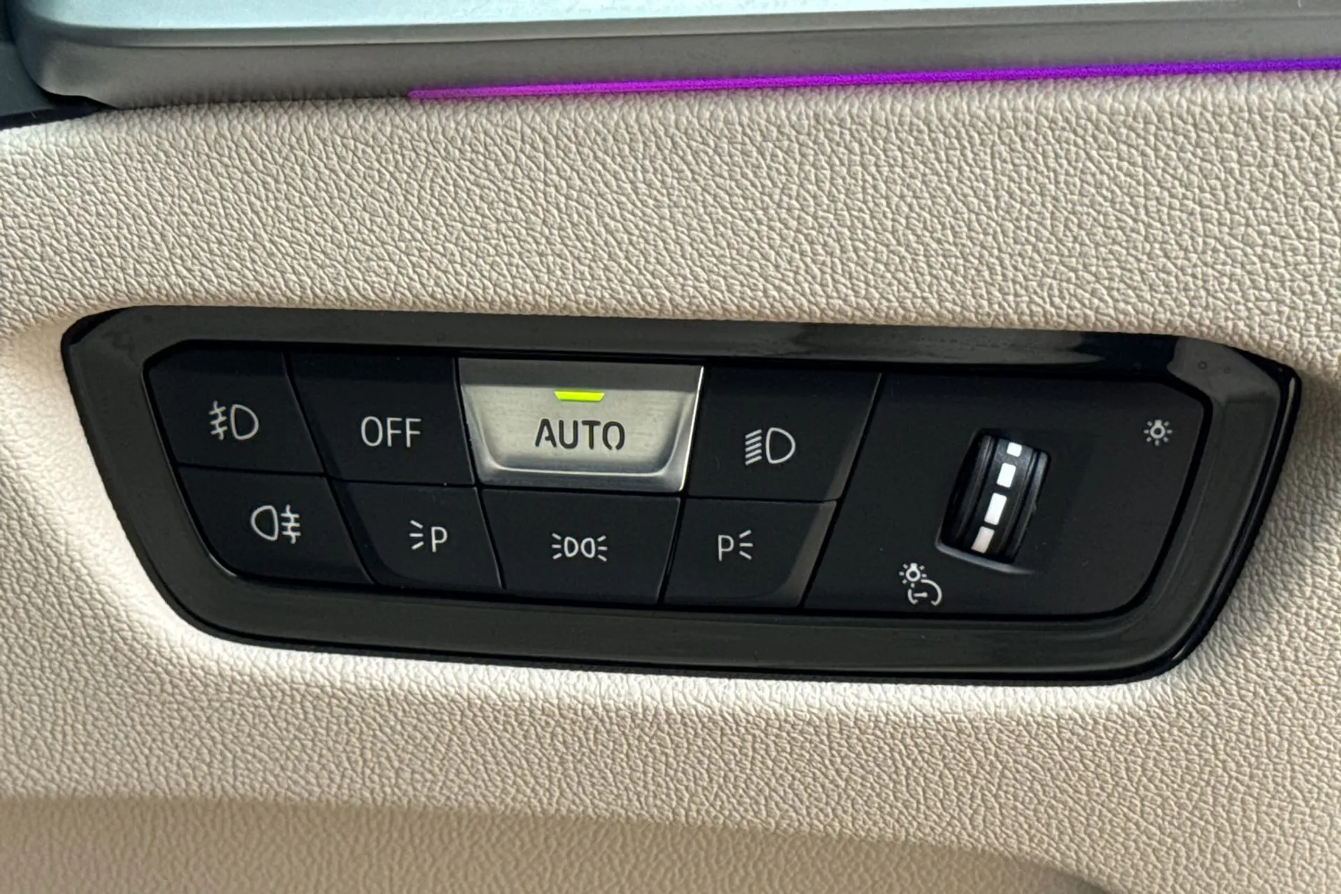 BMW 4 SERIES thumbnail image number 48