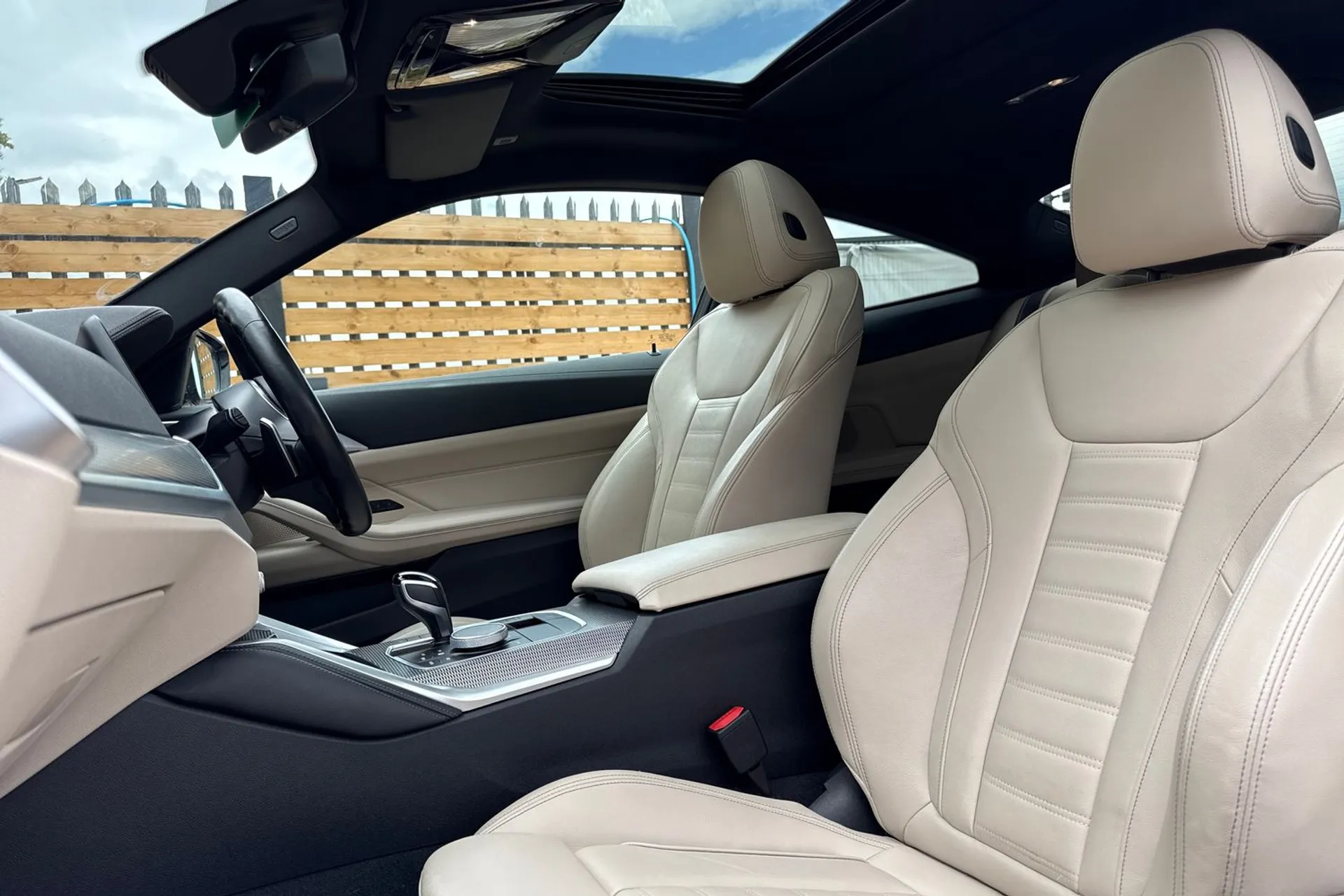 BMW 4 SERIES thumbnail image number 30