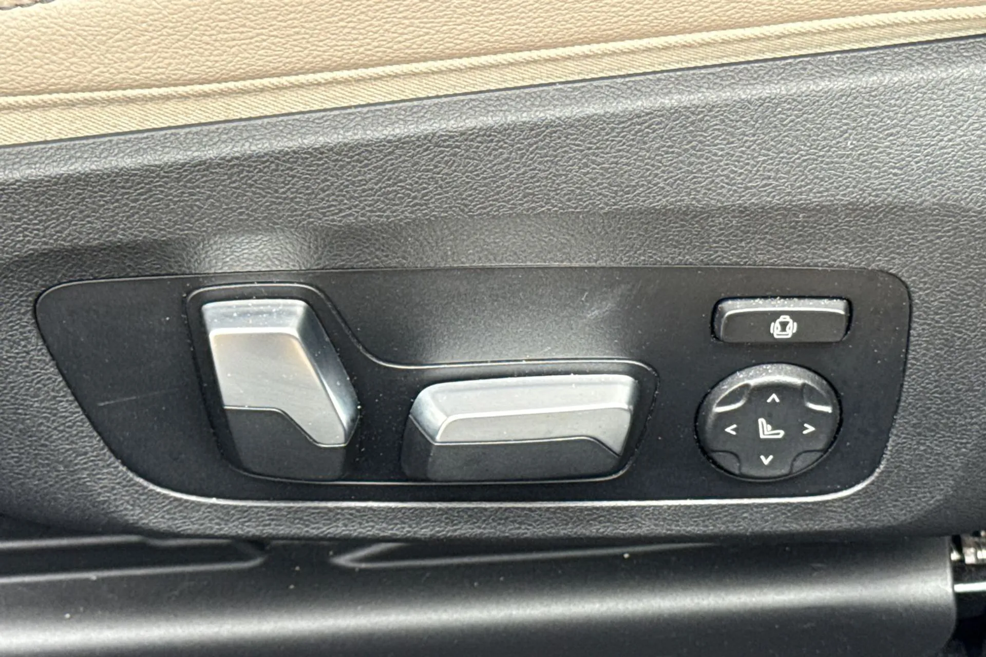 BMW 4 SERIES thumbnail image number 46