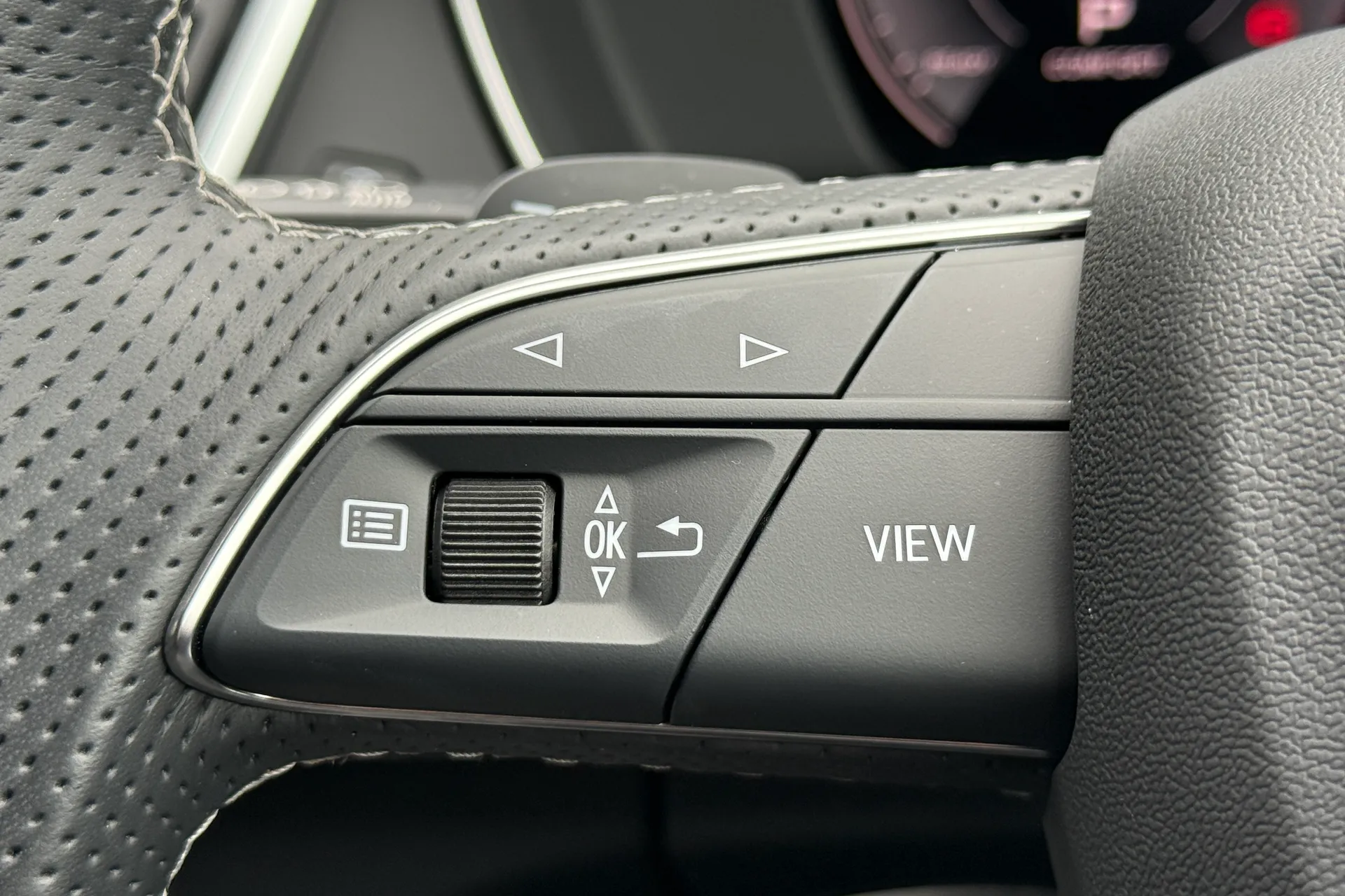 Audi Q5 thumbnail image number 16