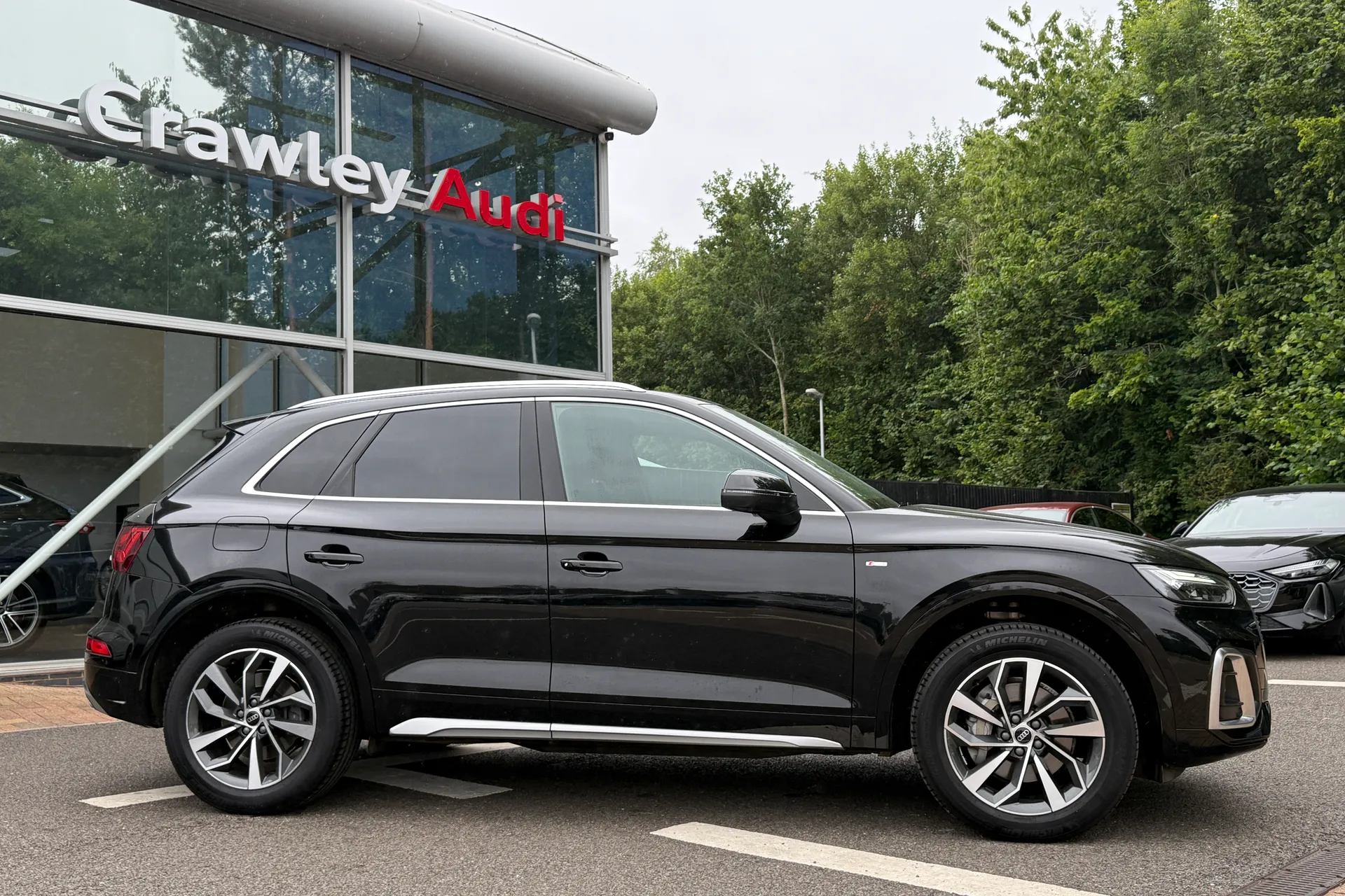Audi Q5 thumbnail image number 2