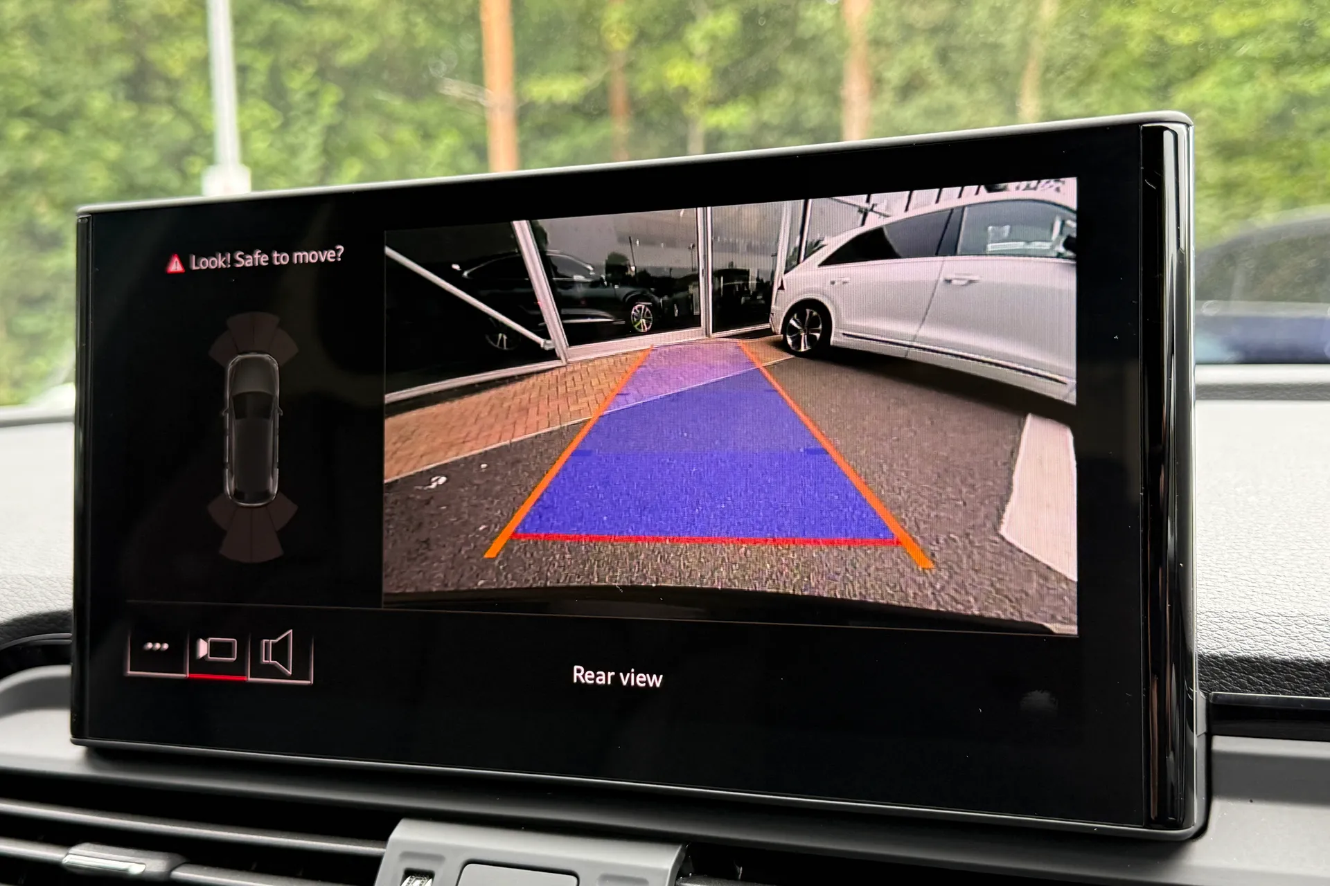 Audi Q5 thumbnail image number 3