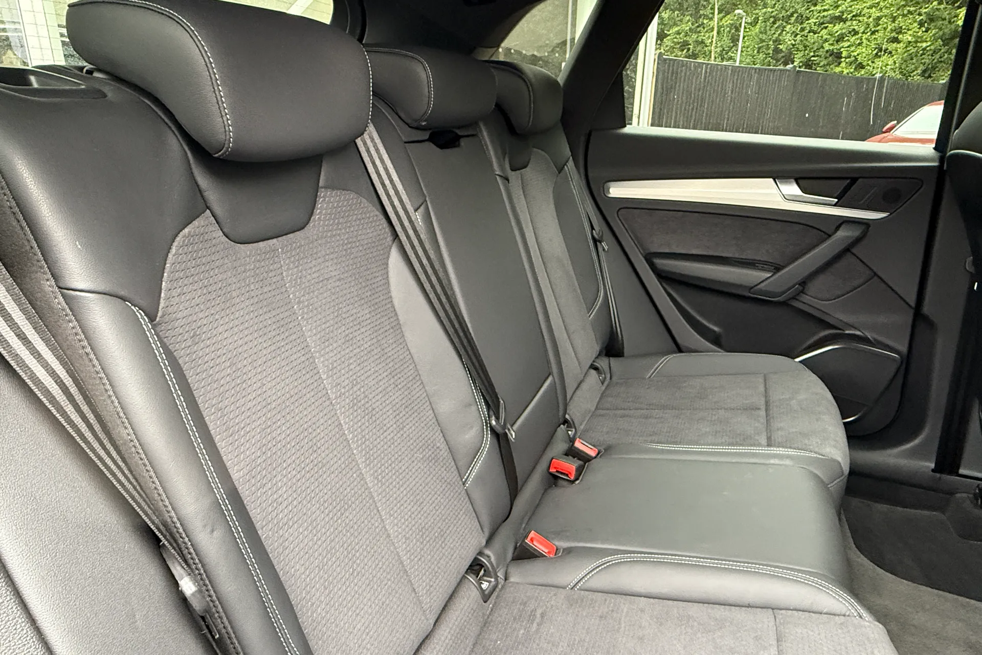 Audi Q5 thumbnail image number 33