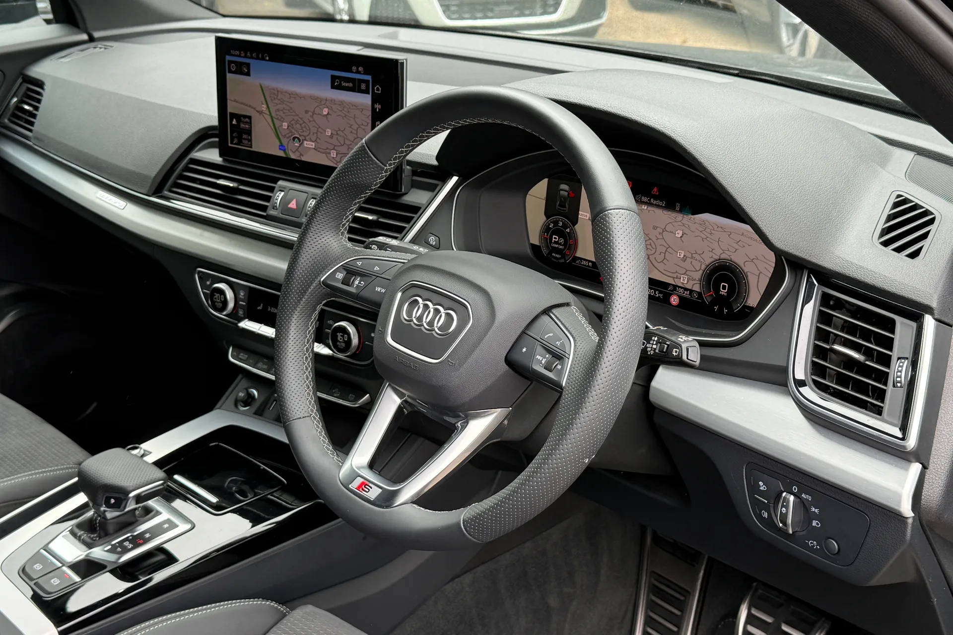 Audi Q5 thumbnail image number 30
