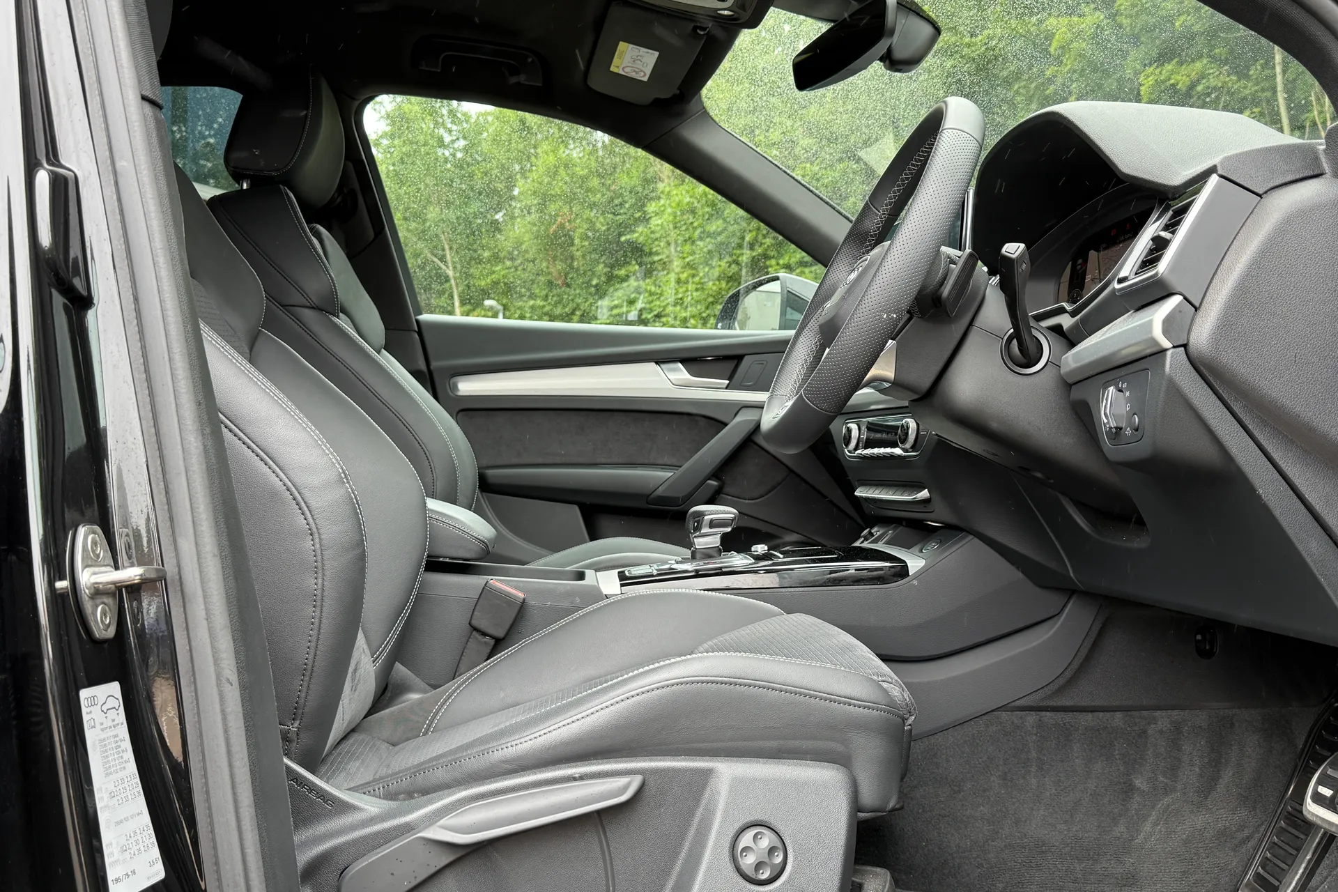 Audi Q5 thumbnail image number 31