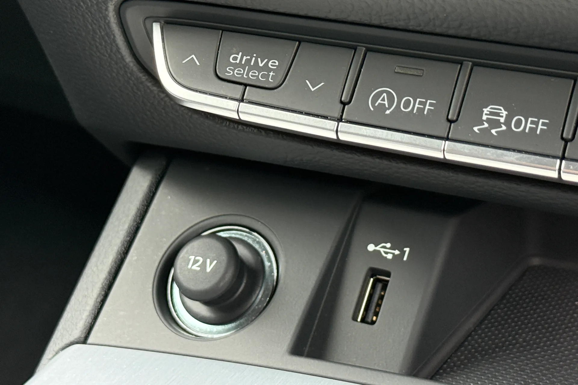 Audi Q5 thumbnail image number 26