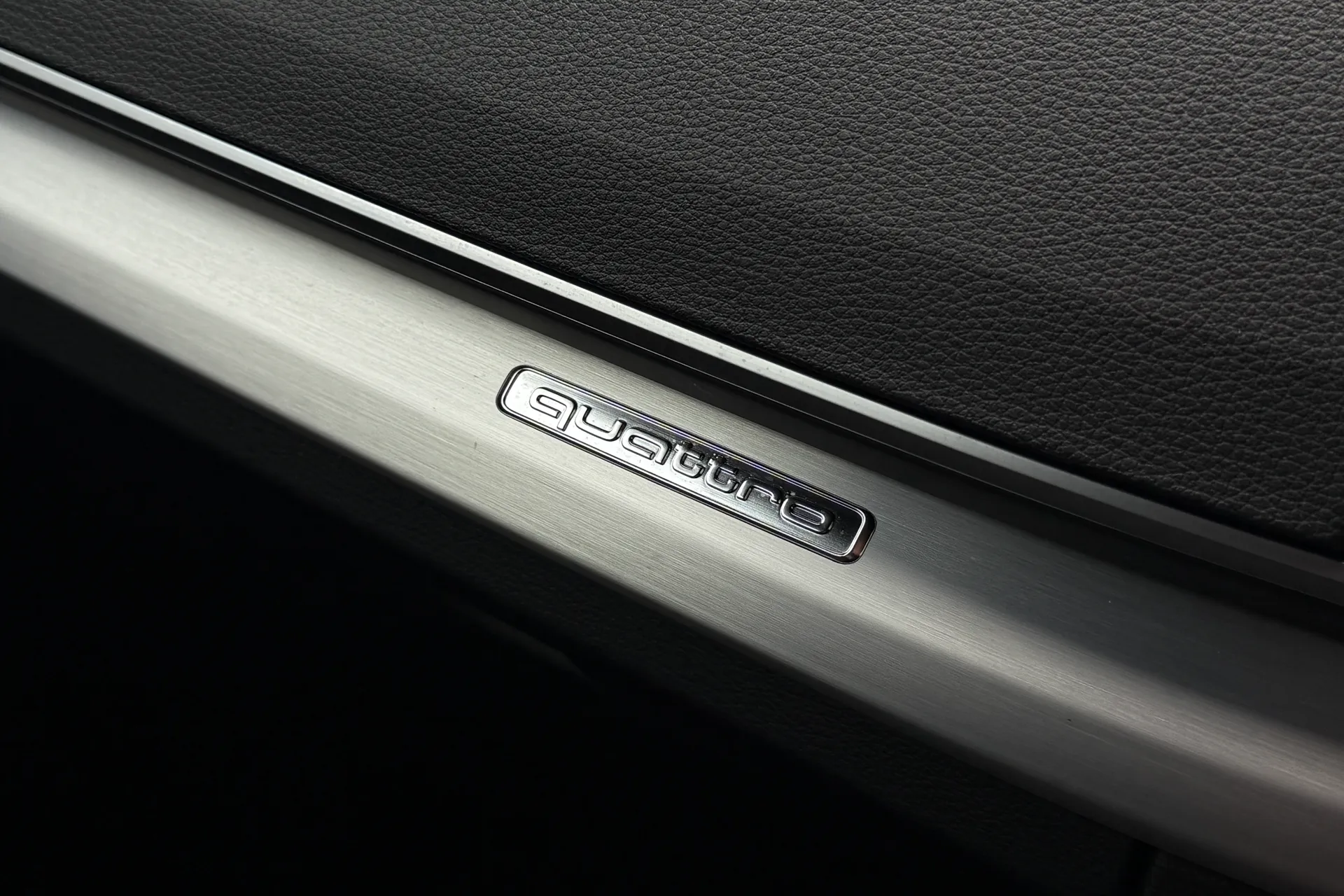 Audi Q5 thumbnail image number 21