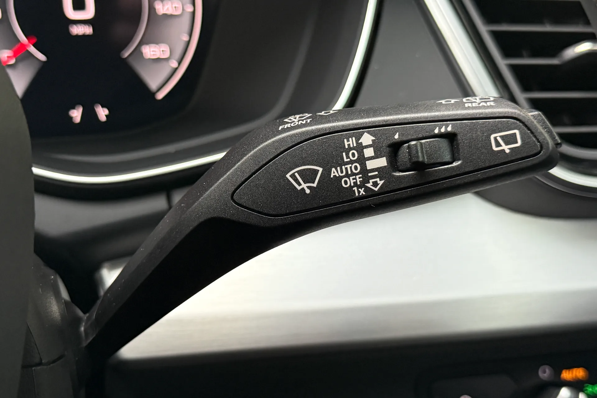 Audi Q5 thumbnail image number 33