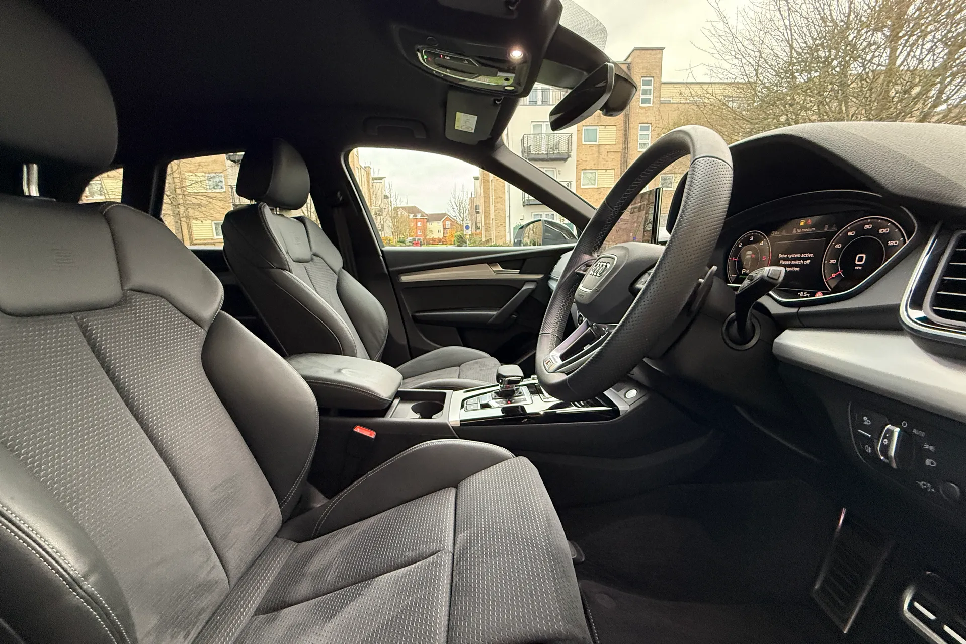 Audi Q5 thumbnail image number 37