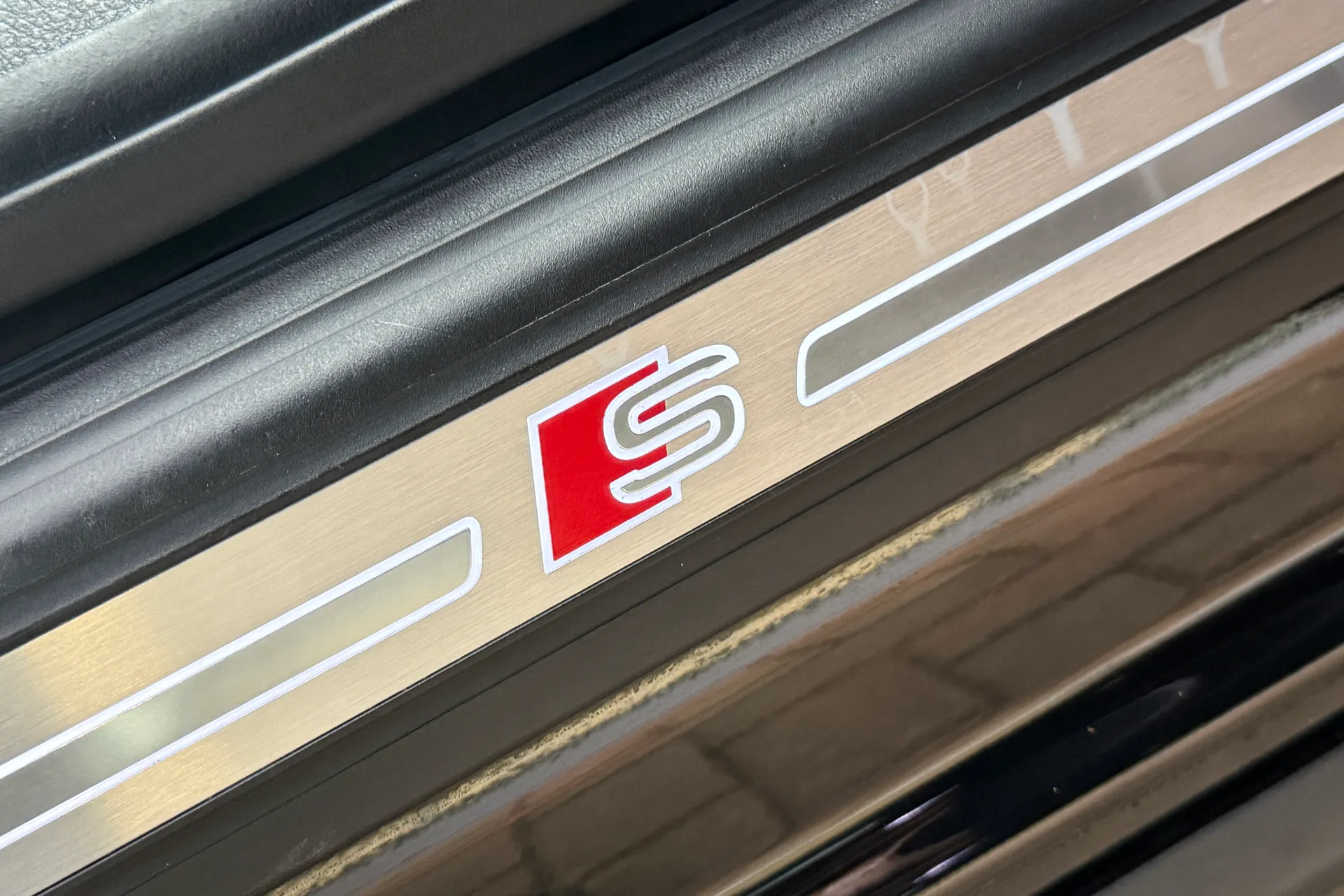 Audi Q5 thumbnail image number 36