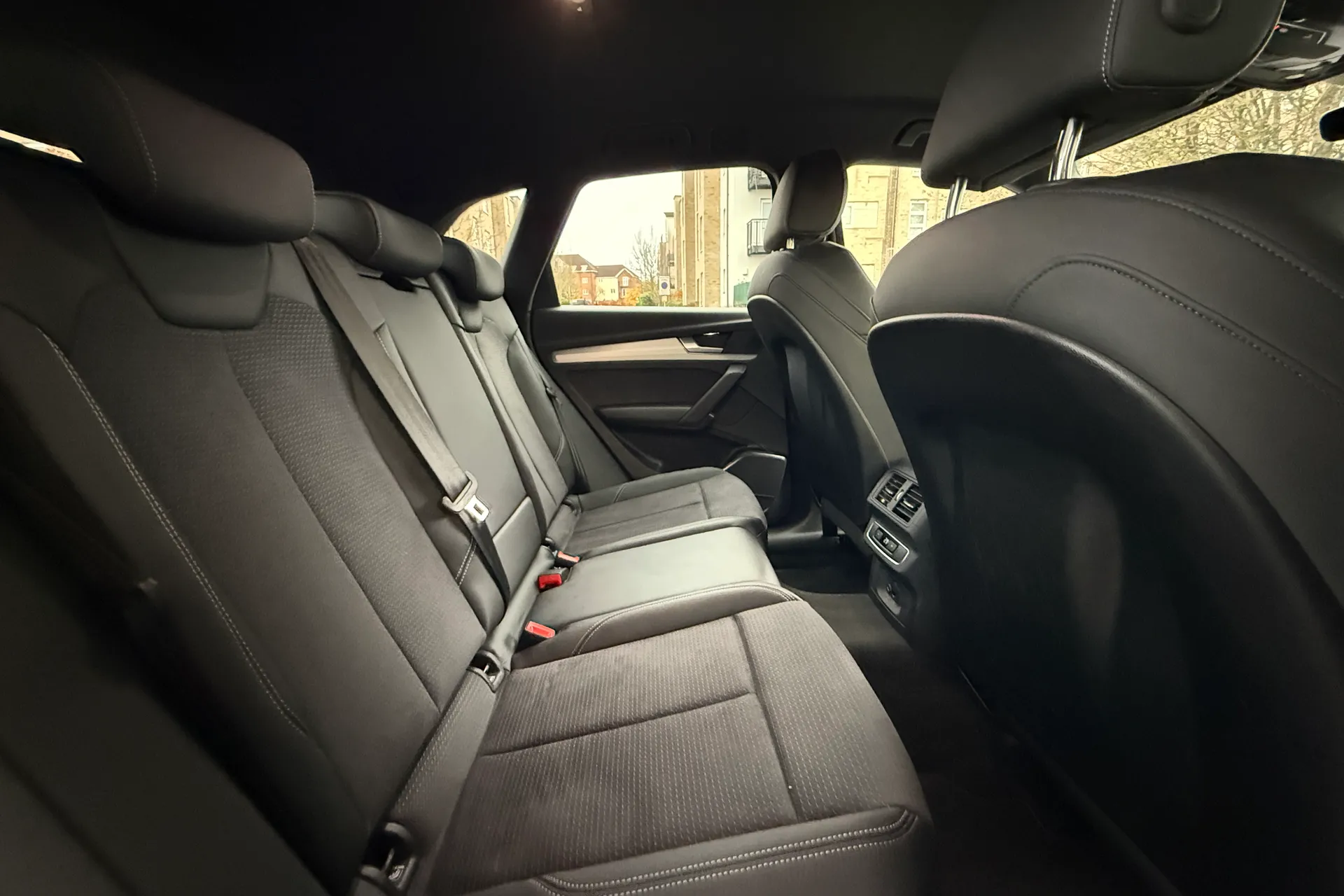 Audi Q5 thumbnail image number 40