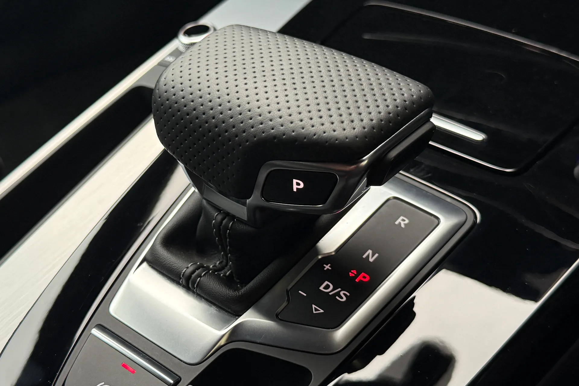 Audi Q5 thumbnail image number 26