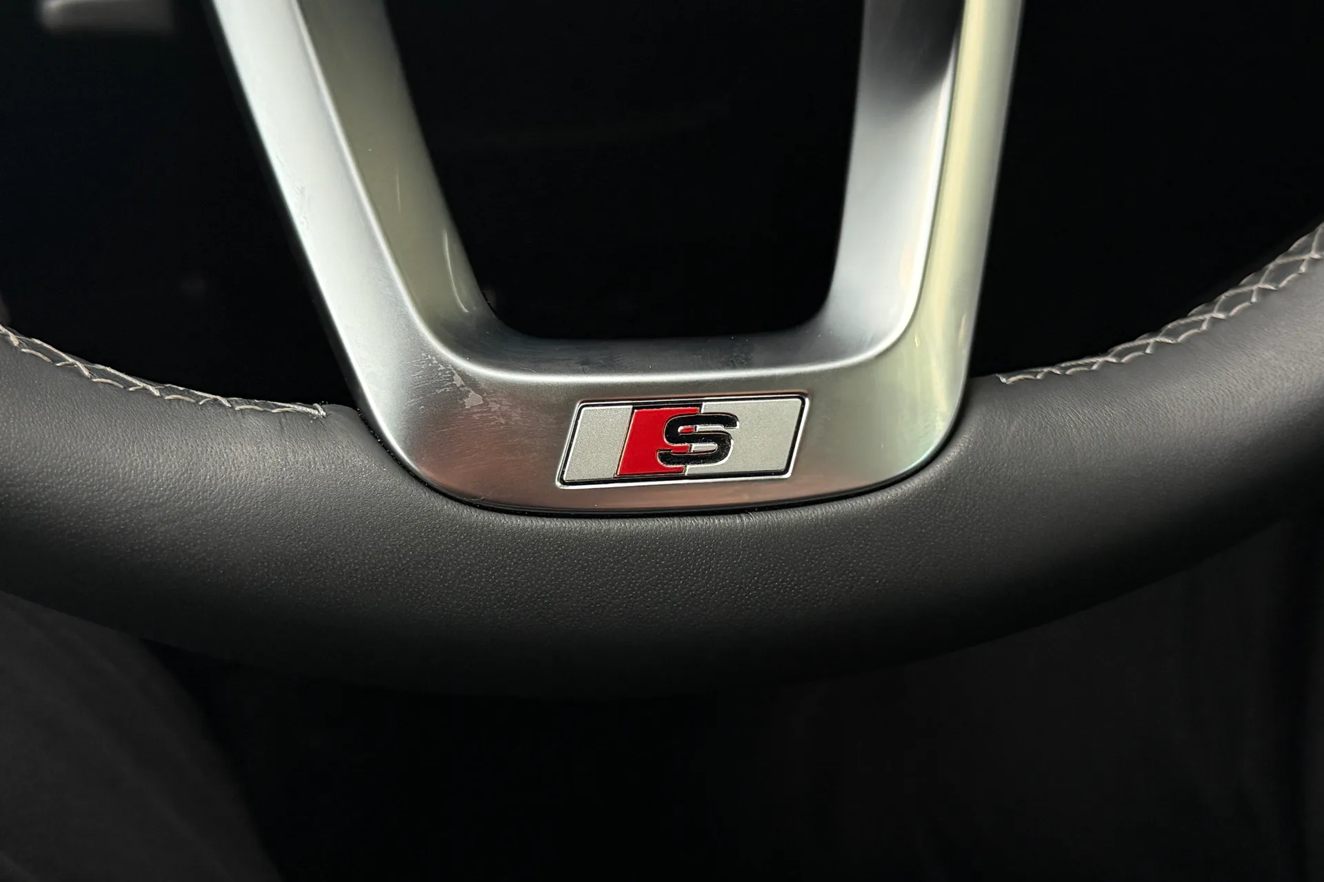 Audi Q5 thumbnail image number 31