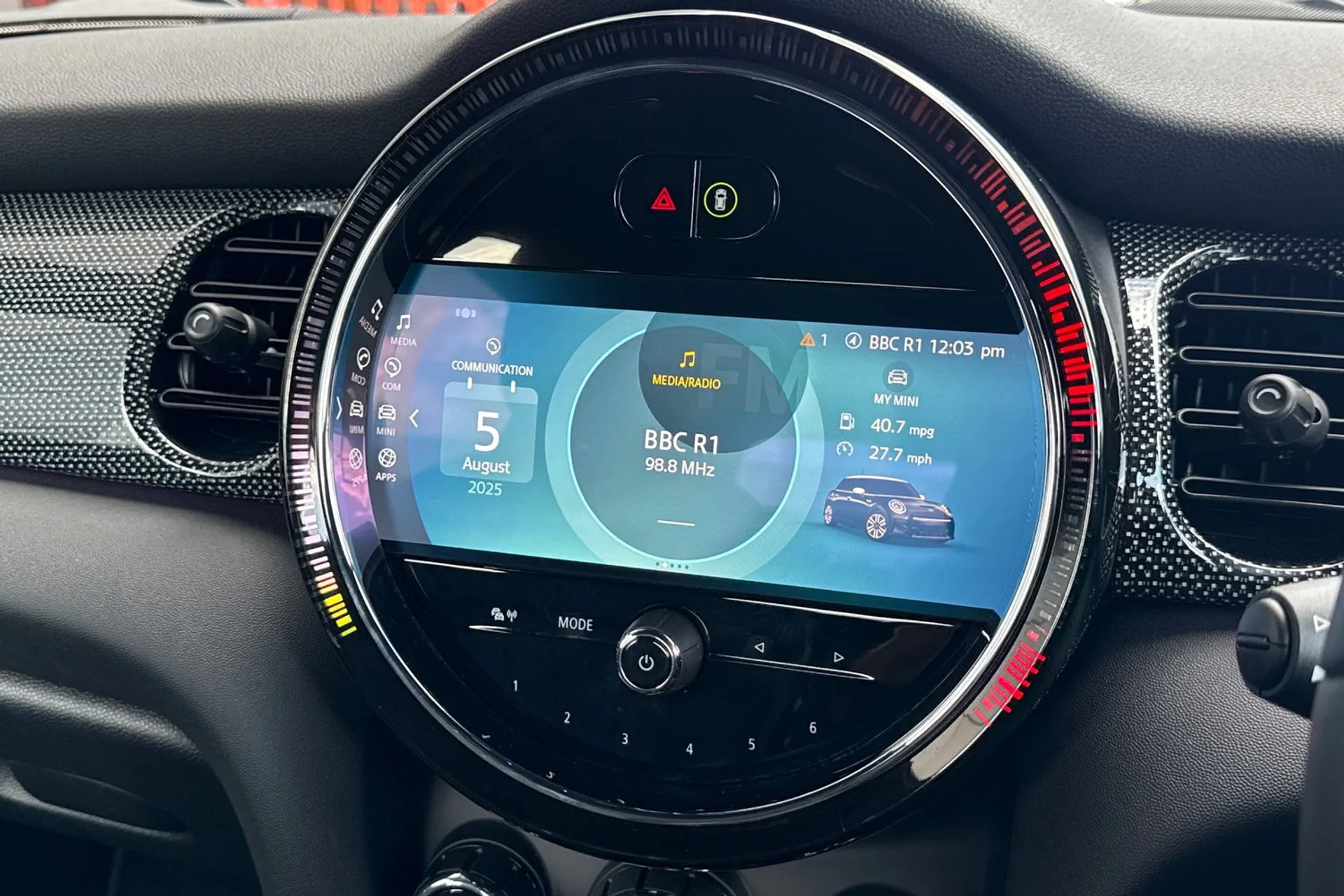 MINI COOPER EXCLUSIVE AUTO thumbnail image number 5