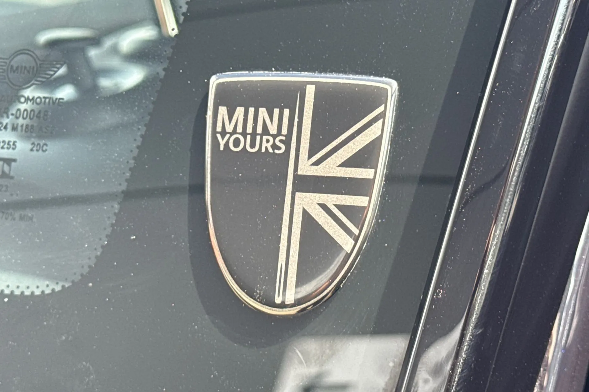 MINI COOPER EXCLUSIVE AUTO thumbnail image number 26