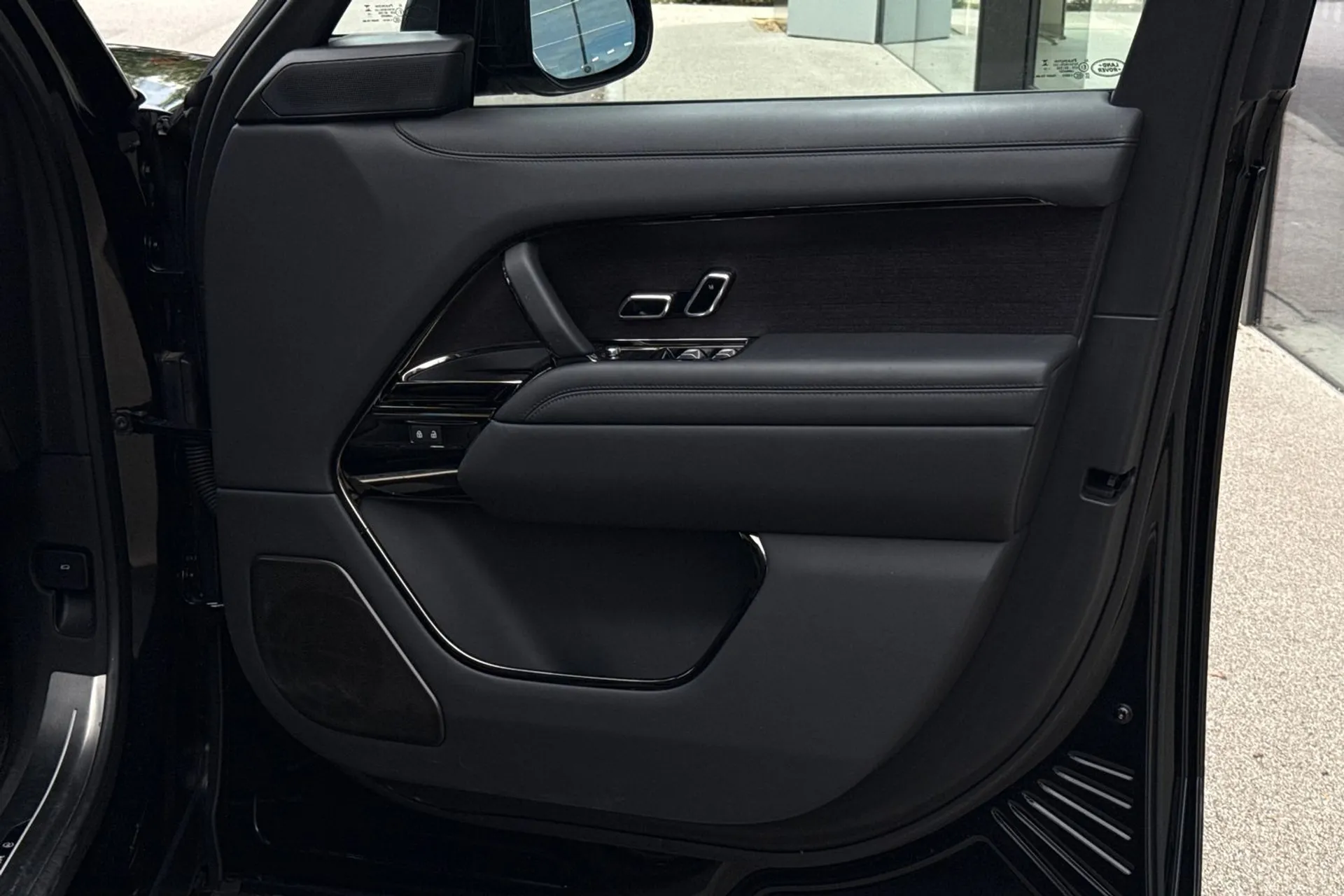 LAND ROVER RANGE ROVER thumbnail image number 63