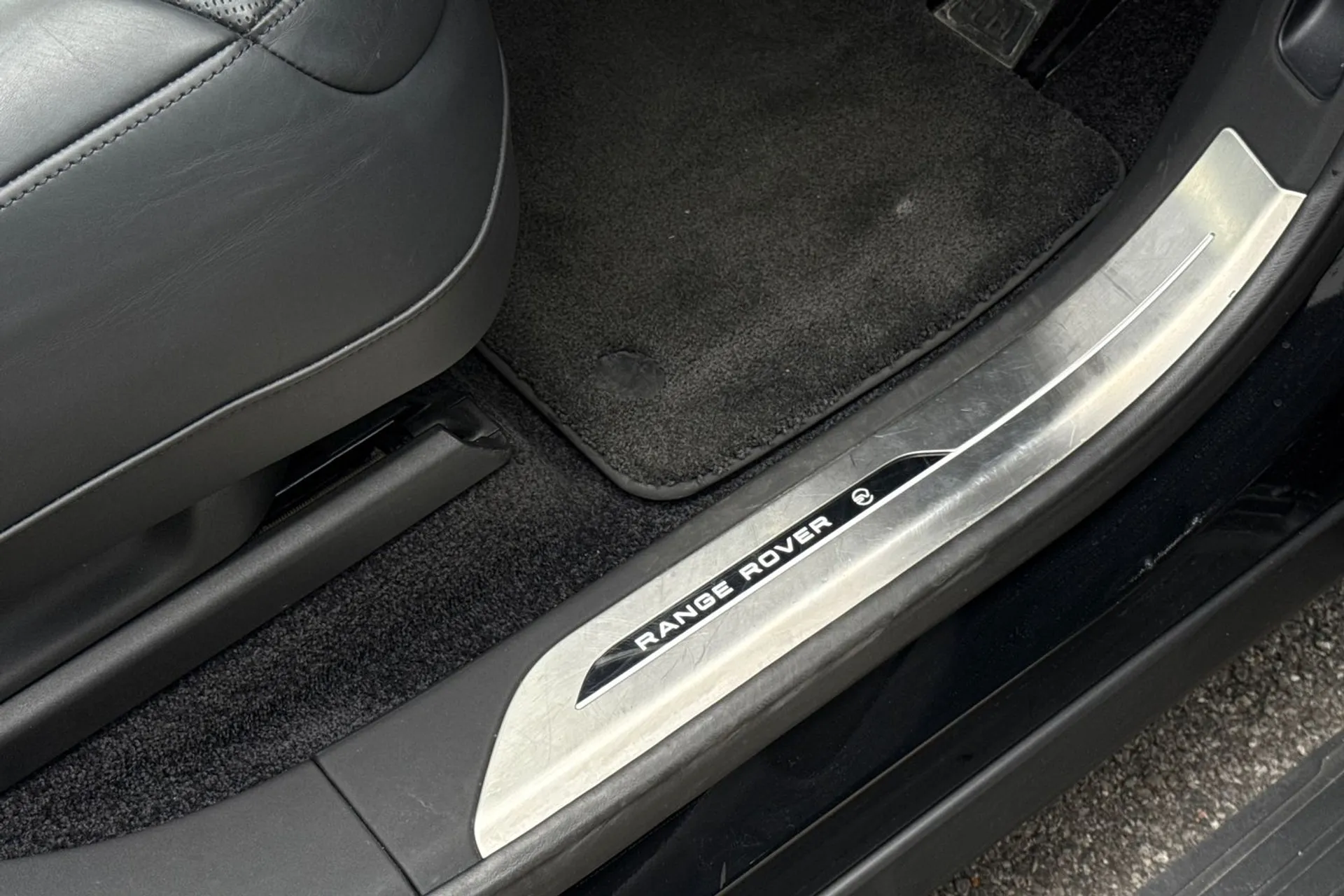 LAND ROVER RANGE ROVER thumbnail image number 42