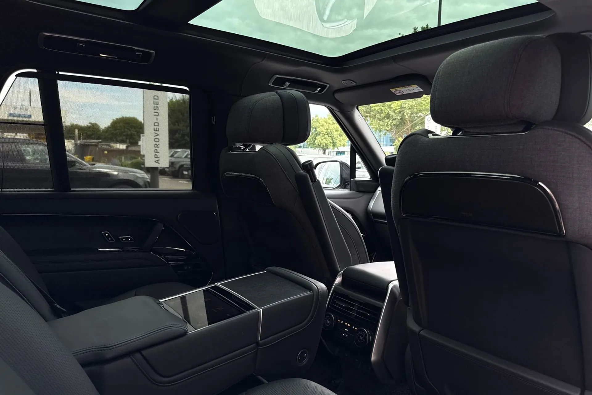 LAND ROVER RANGE ROVER thumbnail image number 37