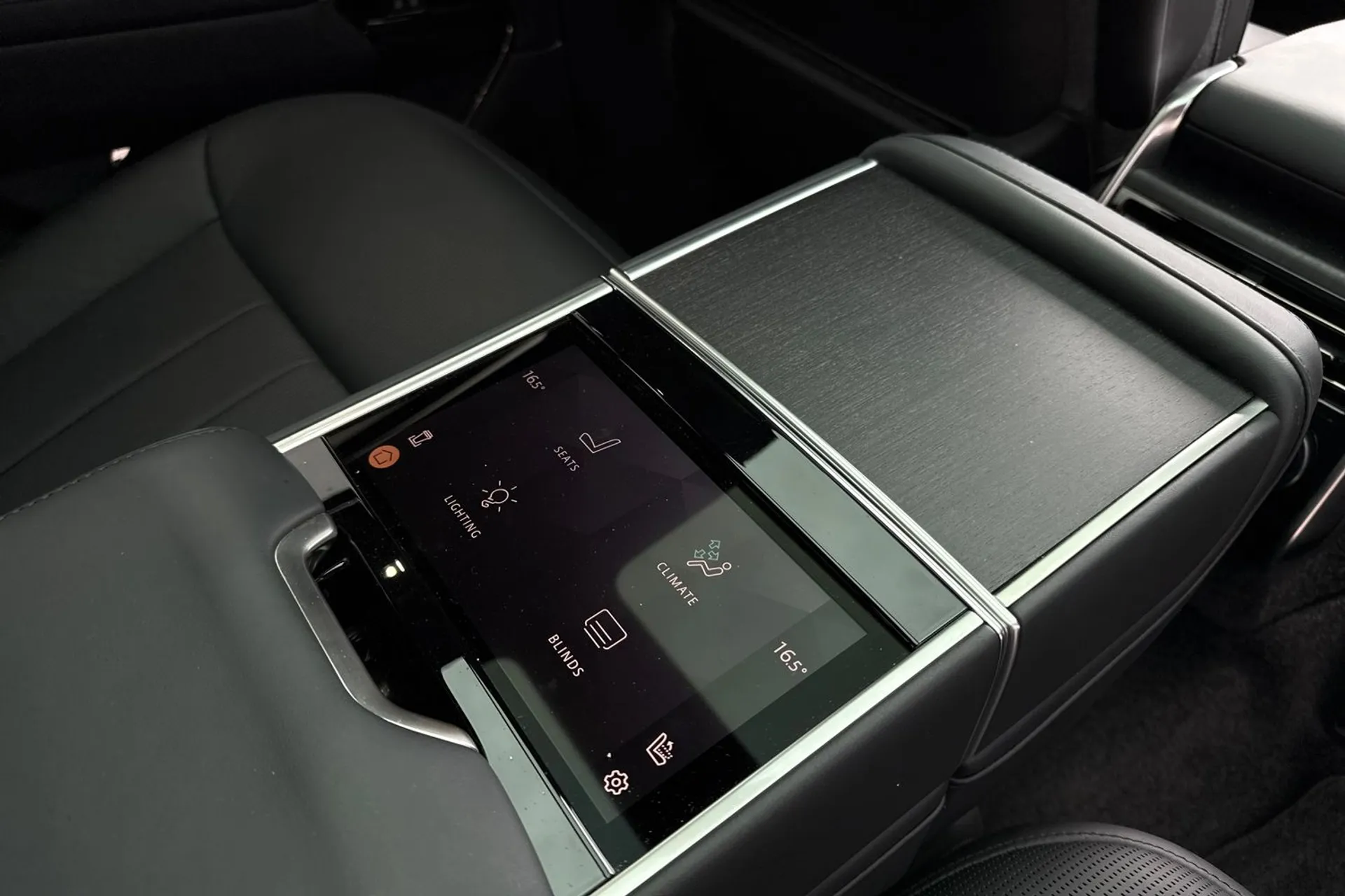 LAND ROVER RANGE ROVER thumbnail image number 38
