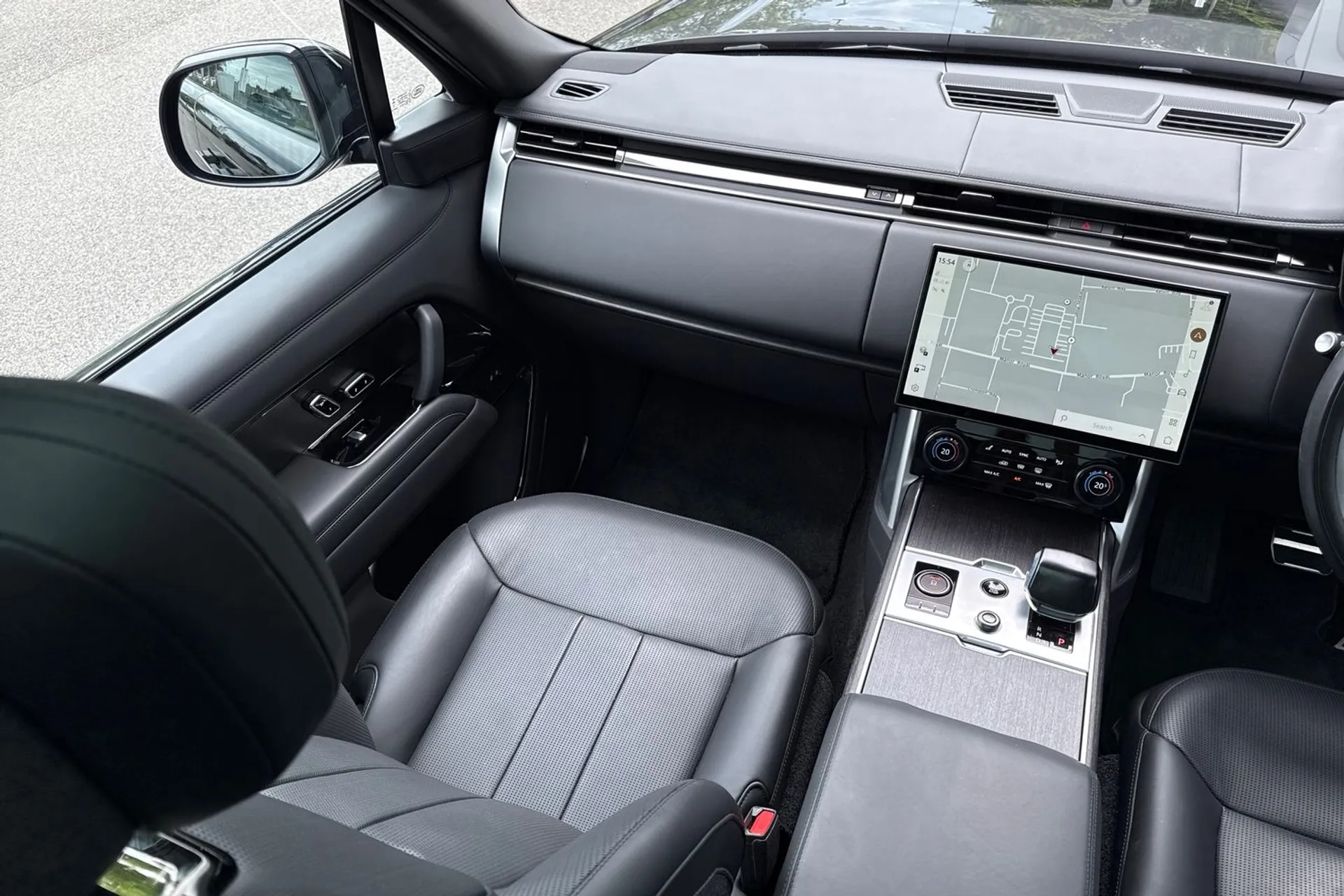 LAND ROVER RANGE ROVER thumbnail image number 23