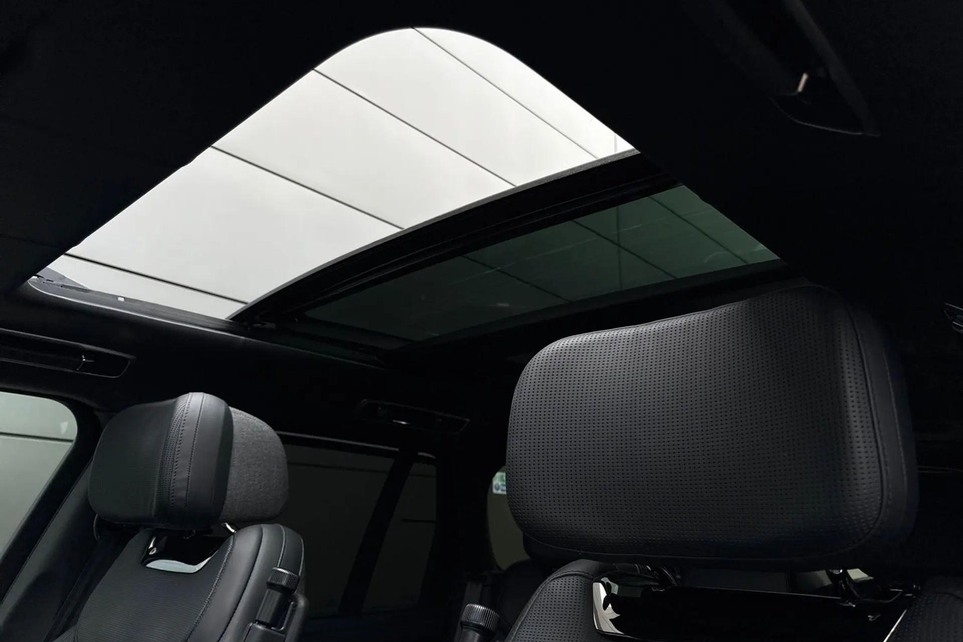 LAND ROVER RANGE ROVER thumbnail image number 48