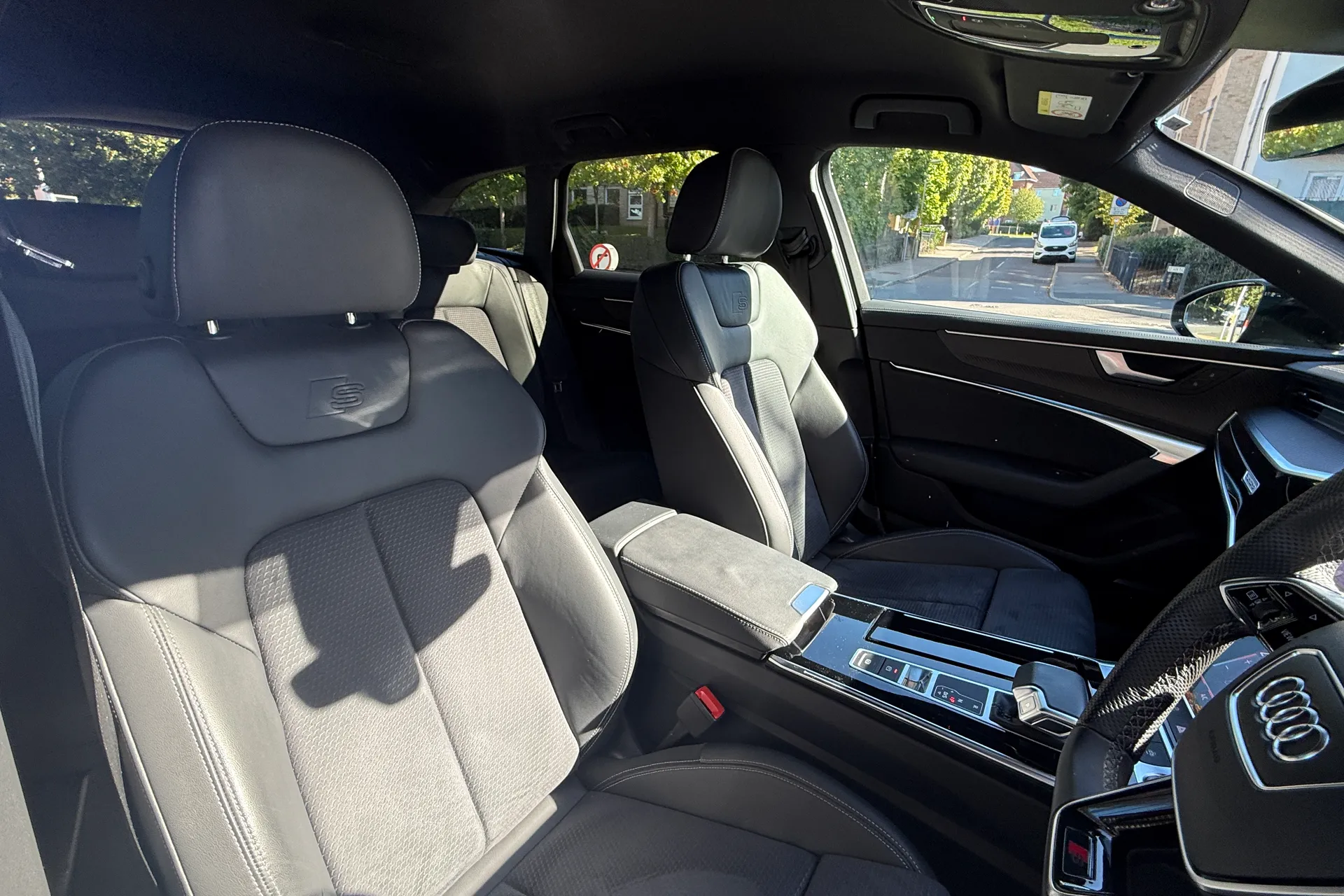 Audi A6 thumbnail image number 29