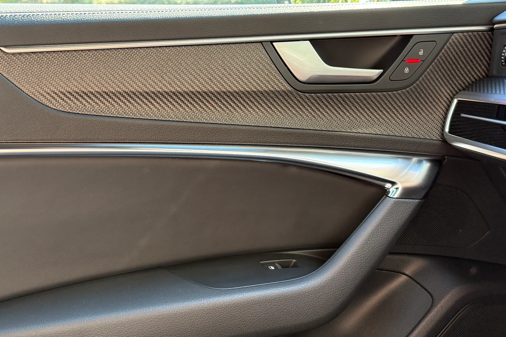 Audi A6 thumbnail image number 23
