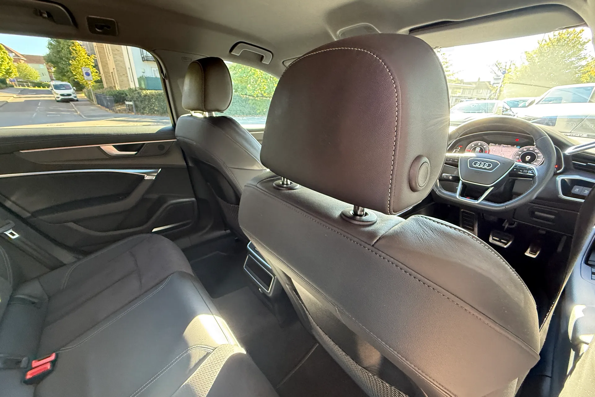 Audi A6 thumbnail image number 33
