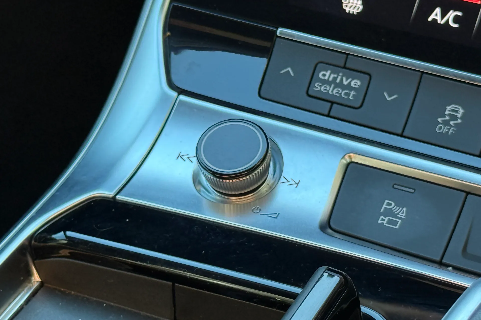 Audi A6 thumbnail image number 16