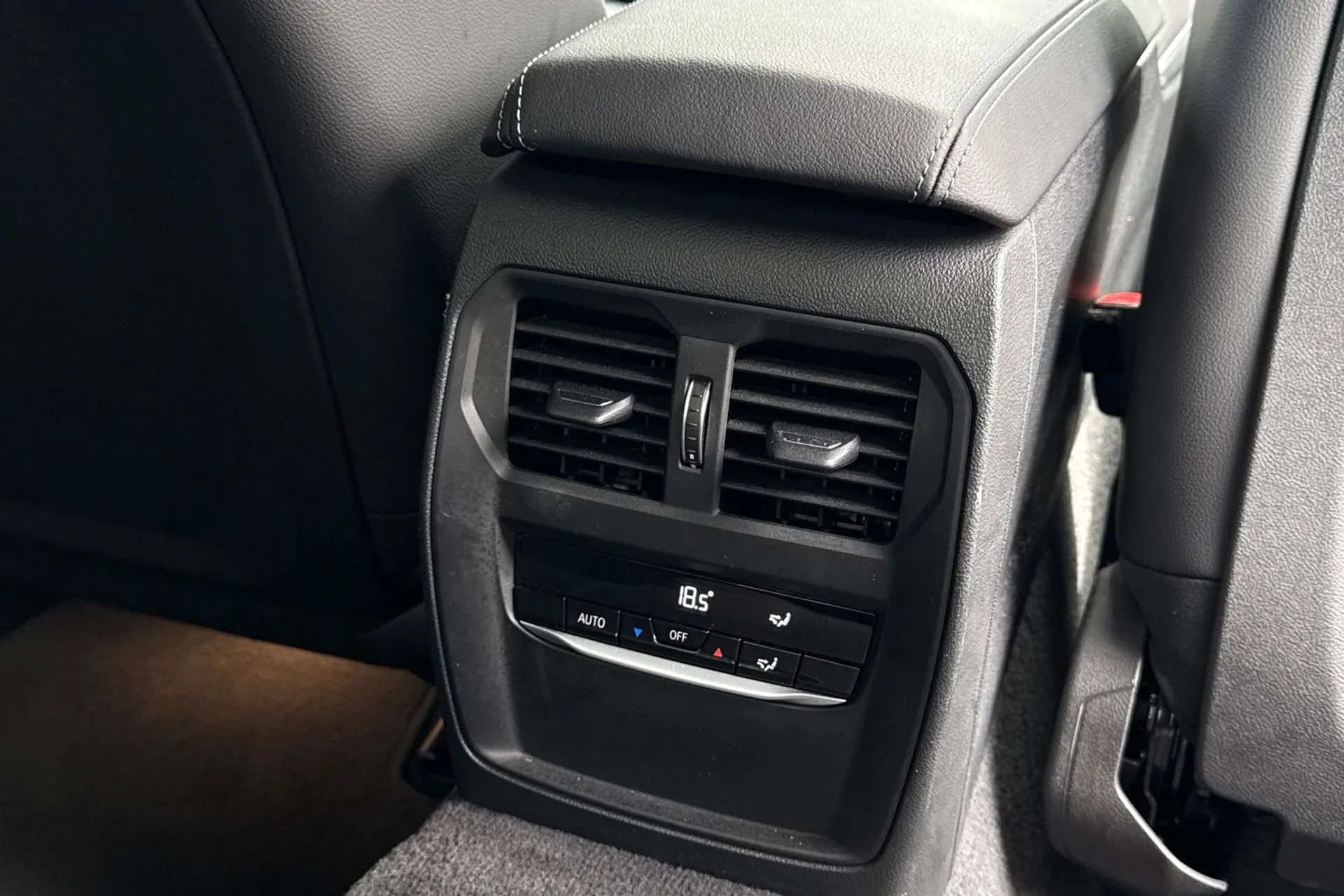 BMW 4 SERIES thumbnail image number 43