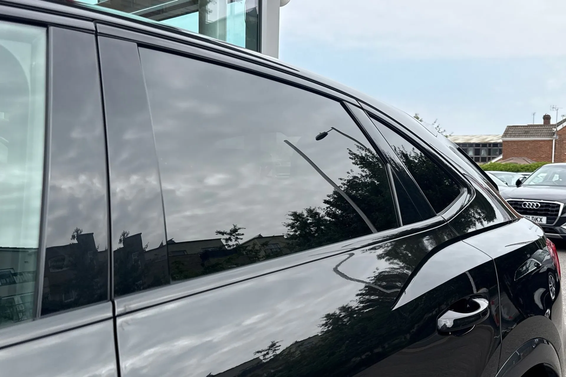Audi Q3 thumbnail image number 13