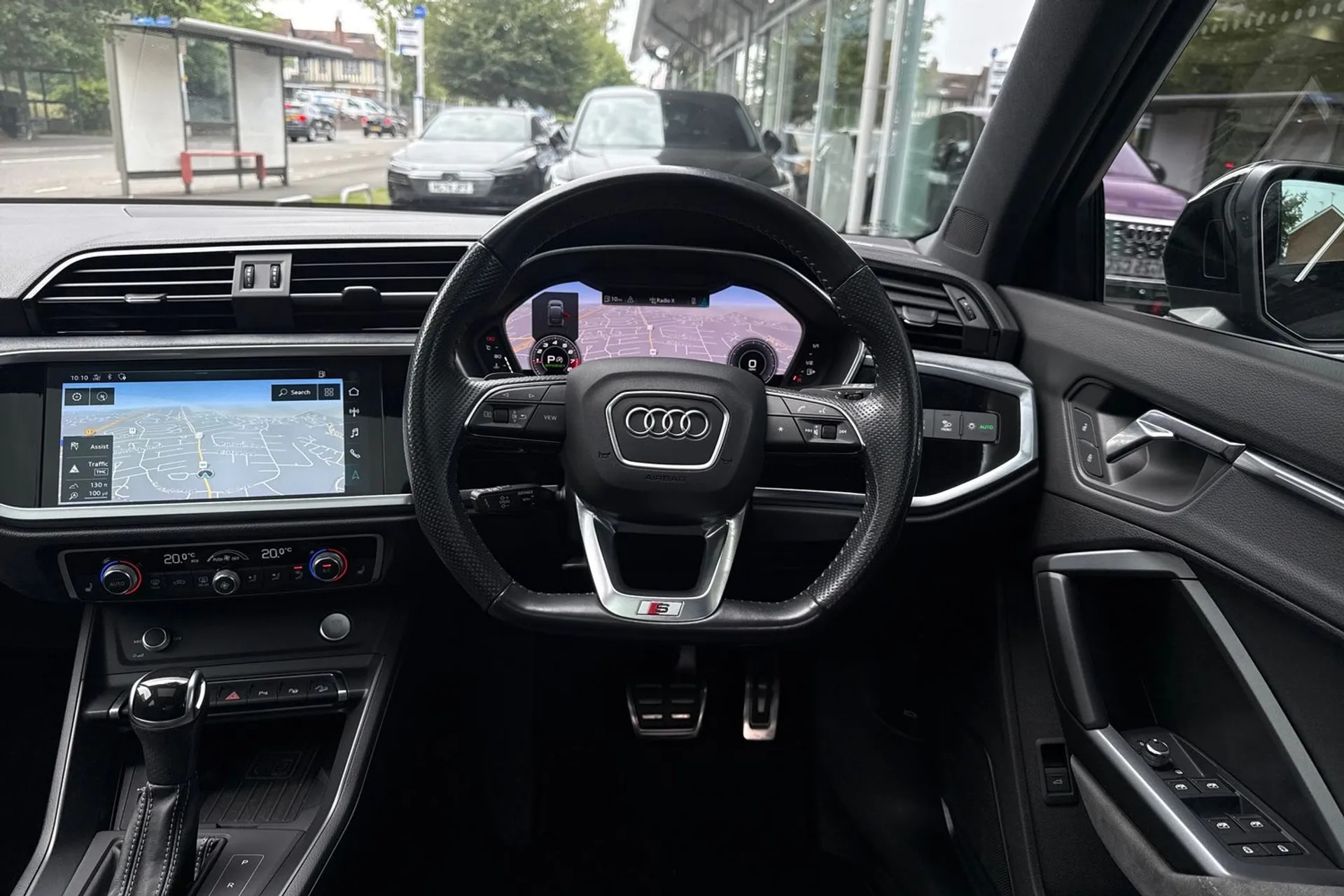 Audi Q3 thumbnail image number 31