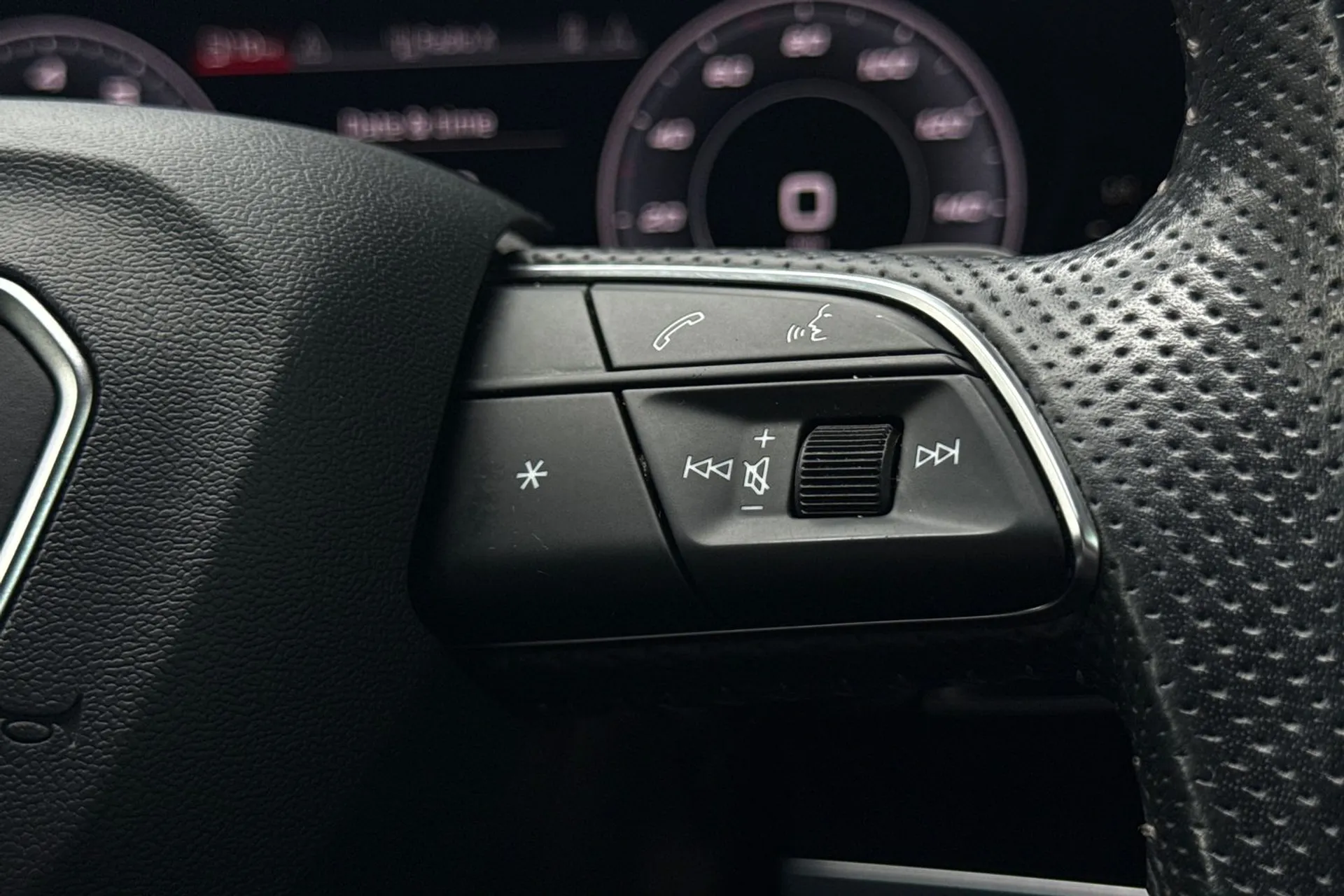 Audi Q3 thumbnail image number 34