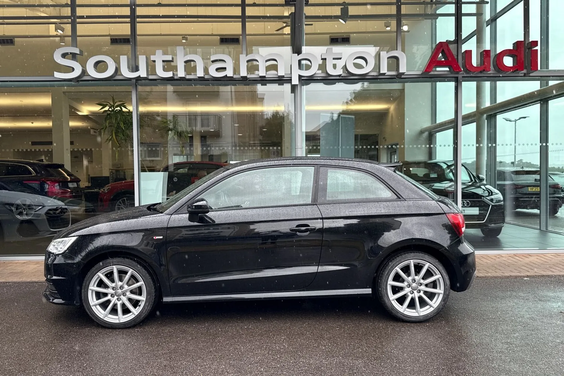 Audi A1 thumbnail image number 9