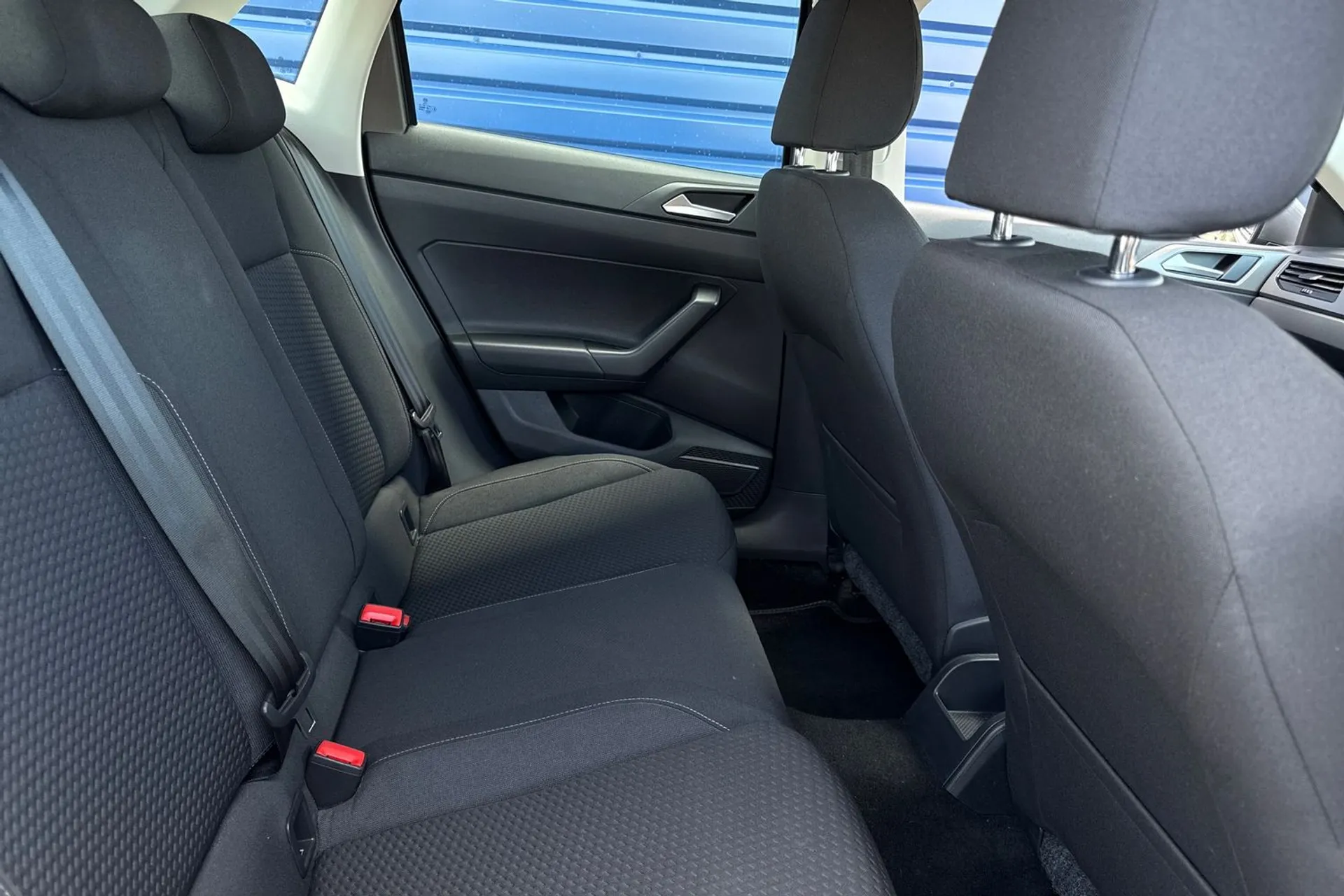 VOLKSWAGEN POLO thumbnail image number 22
