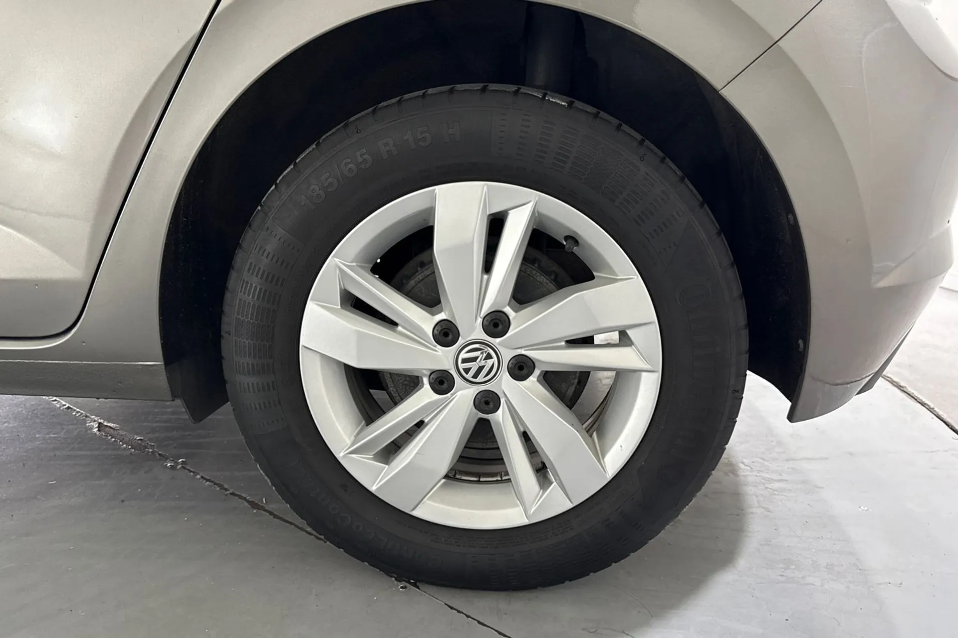 VOLKSWAGEN POLO thumbnail image number 13