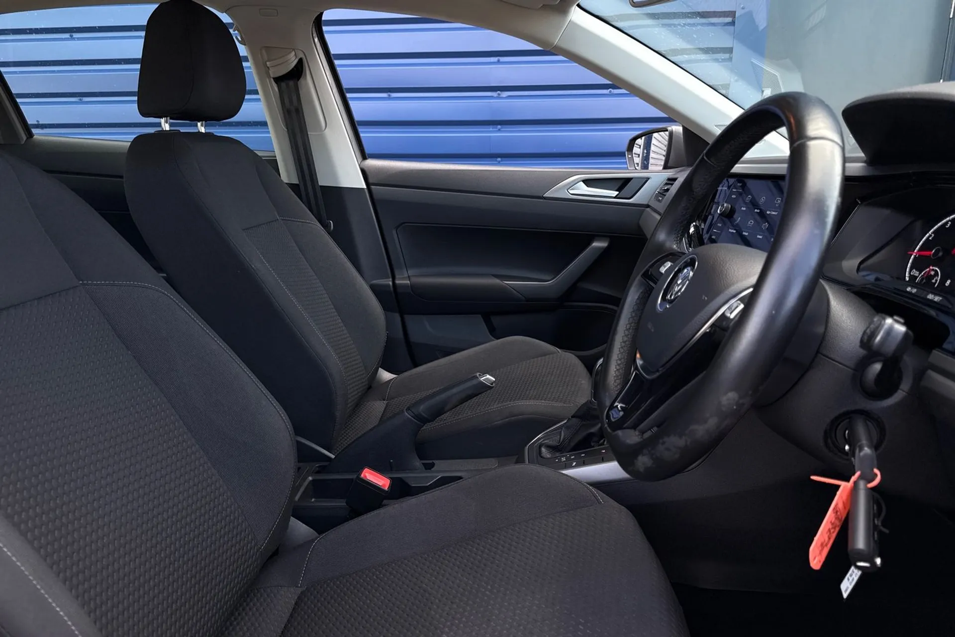 VOLKSWAGEN POLO thumbnail image number 25