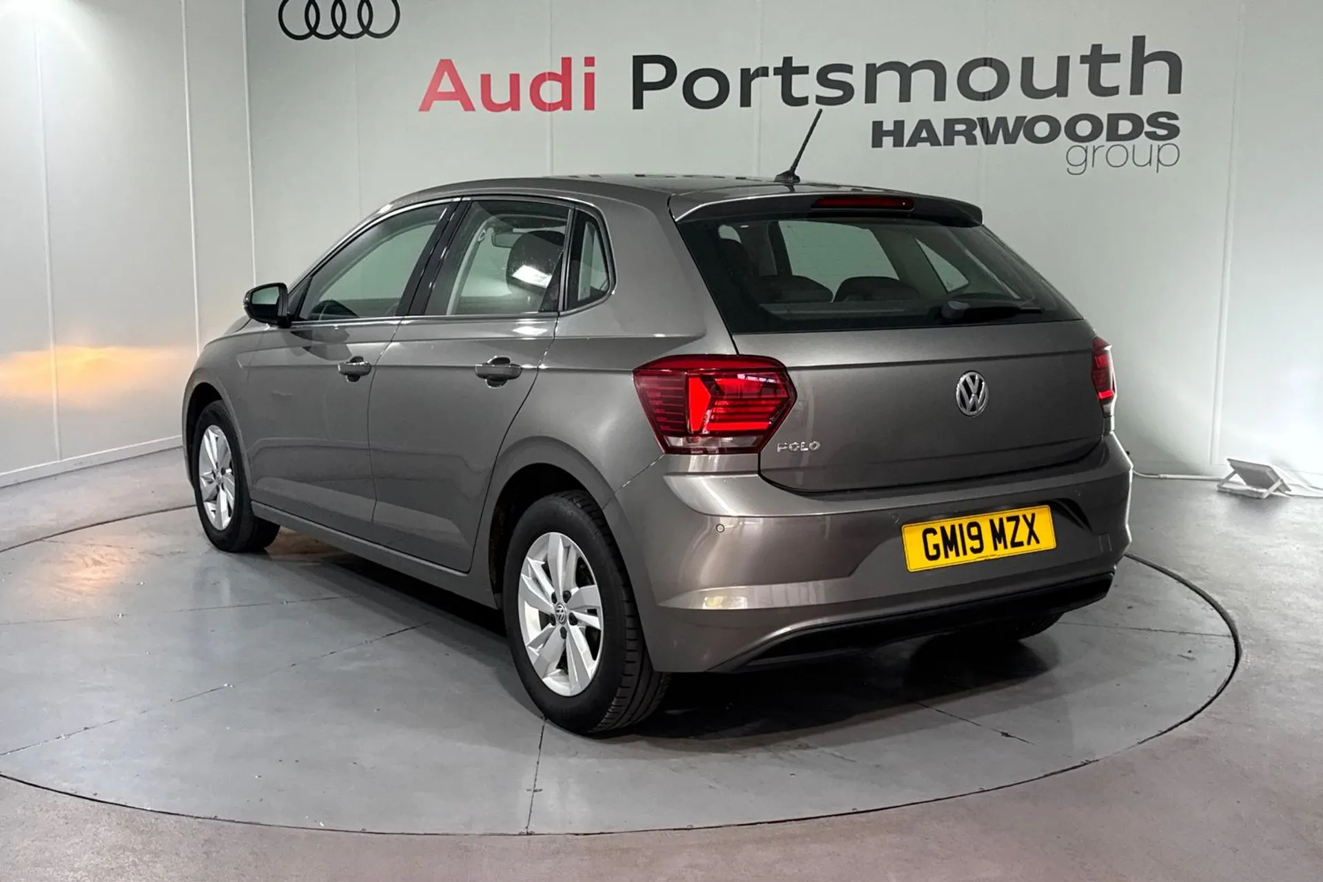 VOLKSWAGEN POLO thumbnail image number 9