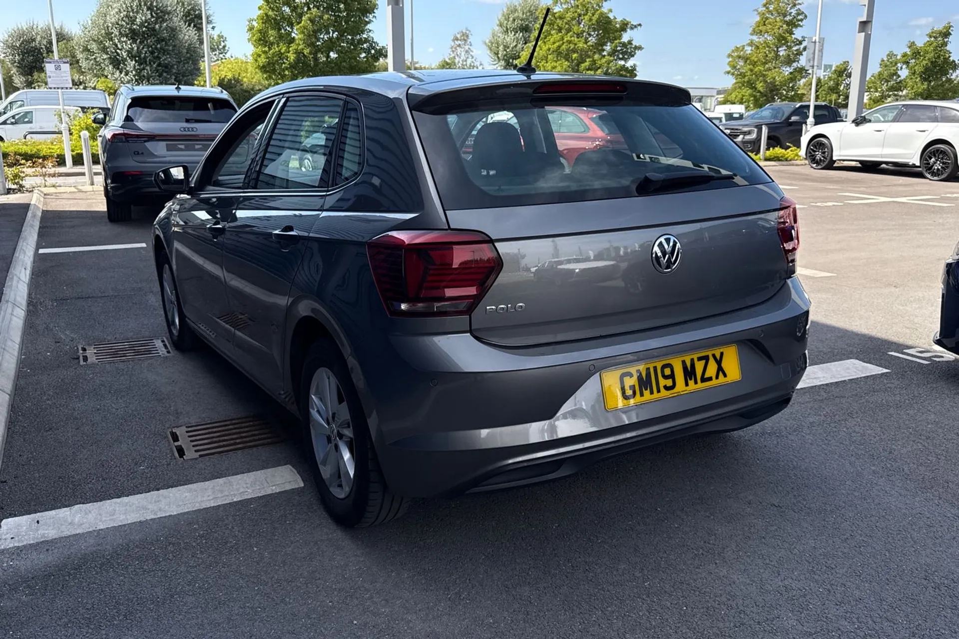 VOLKSWAGEN POLO thumbnail image number 17